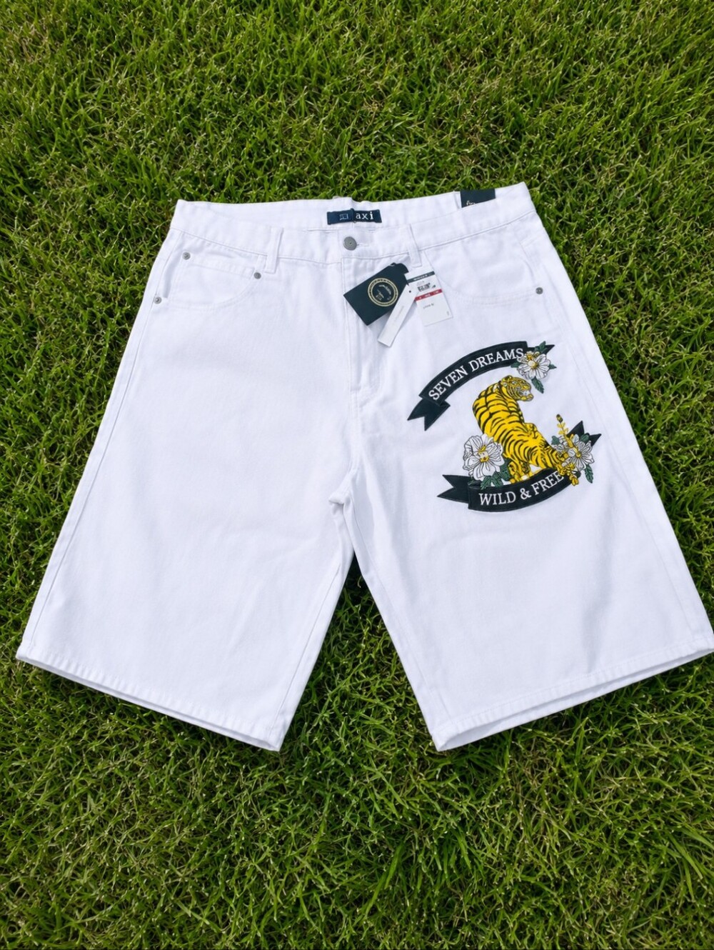 Maxi Milian white denim Skater Boy baggy long tiger embroidered shorts NWT sz 46